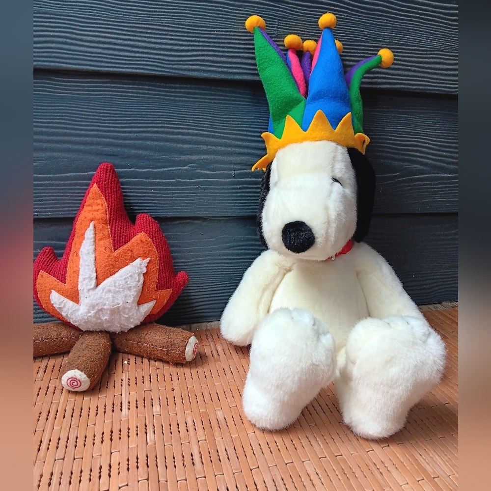 Peanuts Snoopy Plush Dog Toy White and Black